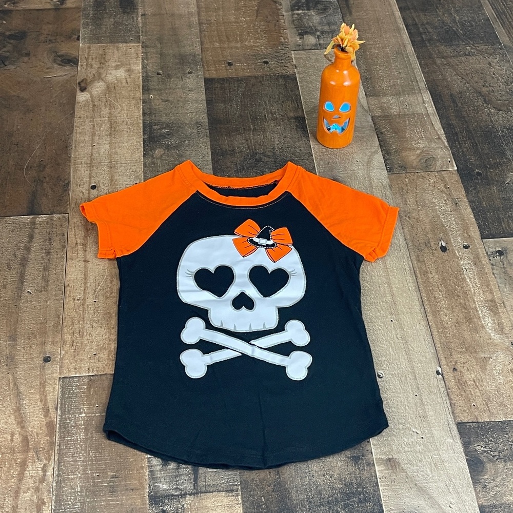 Way to Celebrate Halloween Black Orange White Skull Short Sleeve T-Shirt